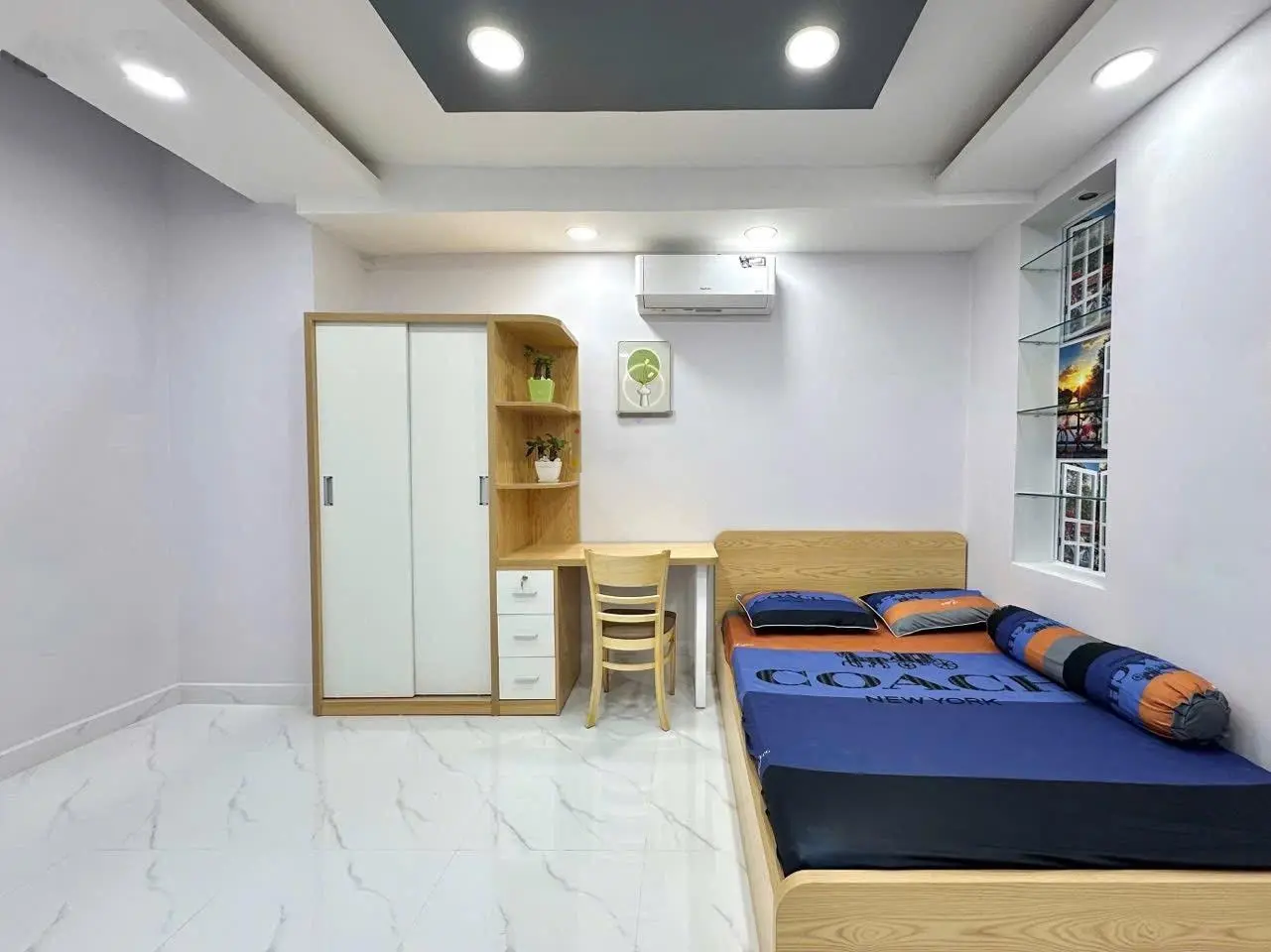 Nhà đẹp 4 tầng hẻm xe hơi gần chợ, trường, trạm