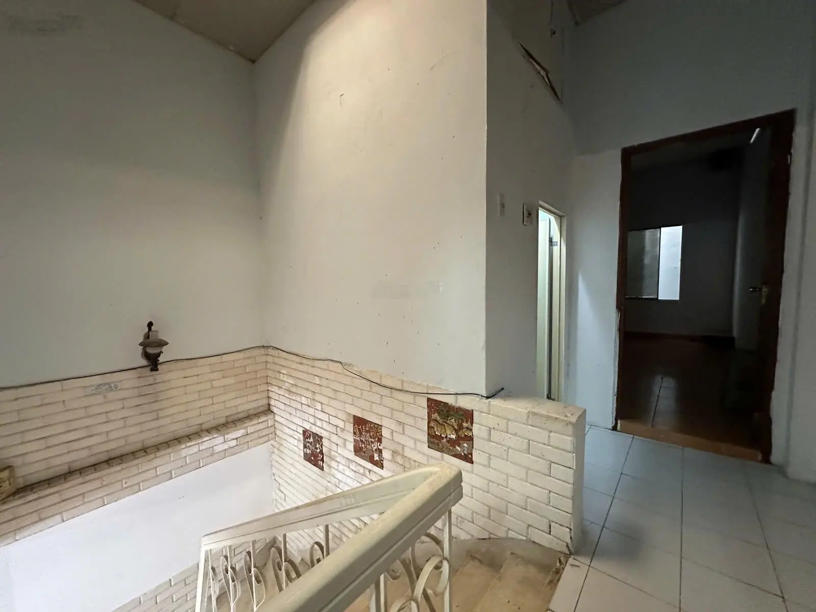 Nhà HXH 7m đường Bùi Đình Túy, DT 4m x 17,5m, 1T 1L, nhà cũ tiện xây mới, giá 10,9 tỷ TL 0901291144