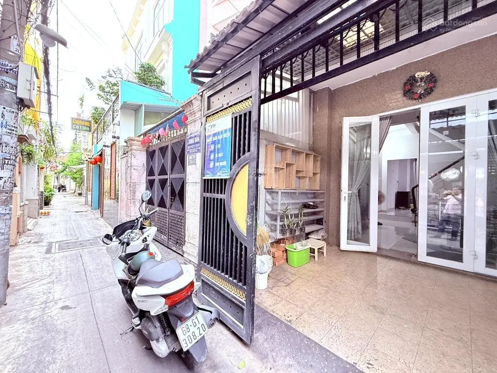 Siêu phẩm - gần đại học công nghiệp - đường số 1 - 5pn - 4 tầng.