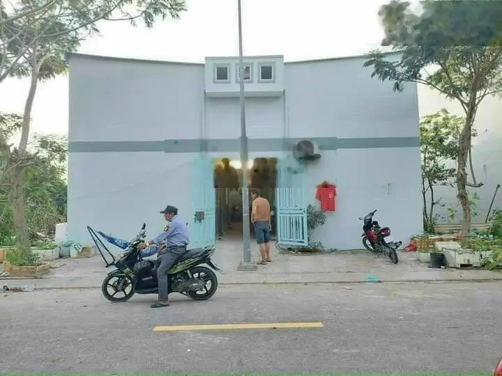 cần bán dãy trọ diện tích 200m2 gòm có 10 phòng thu nhập 16tr/tháng giá bán 6ty