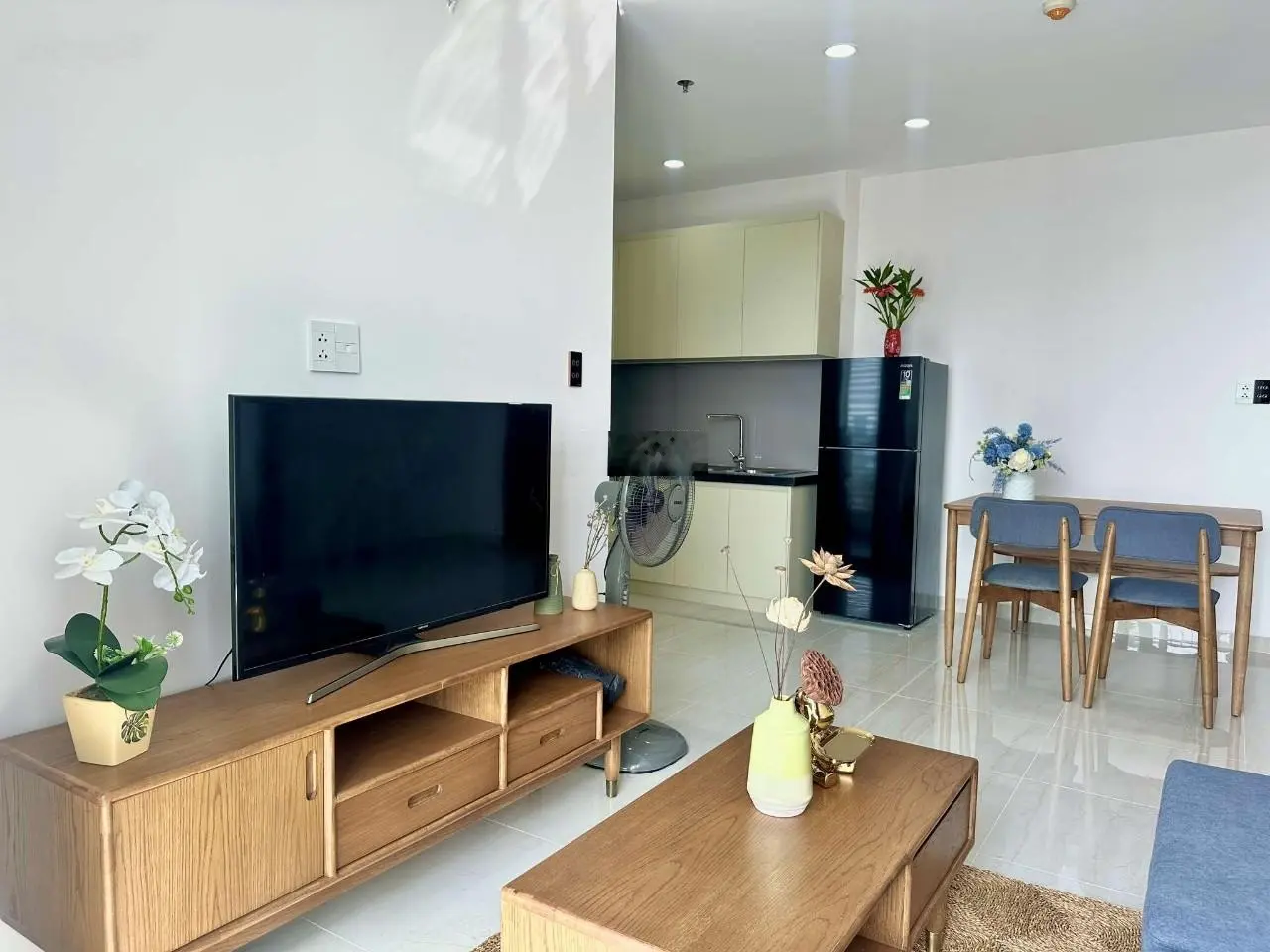 Bán nhanh căn hộ Happy One Central 2PN view thành phố giảm mạnh chỉ còn 2.45tỷ. LH 0888 728 *** Ms Tú