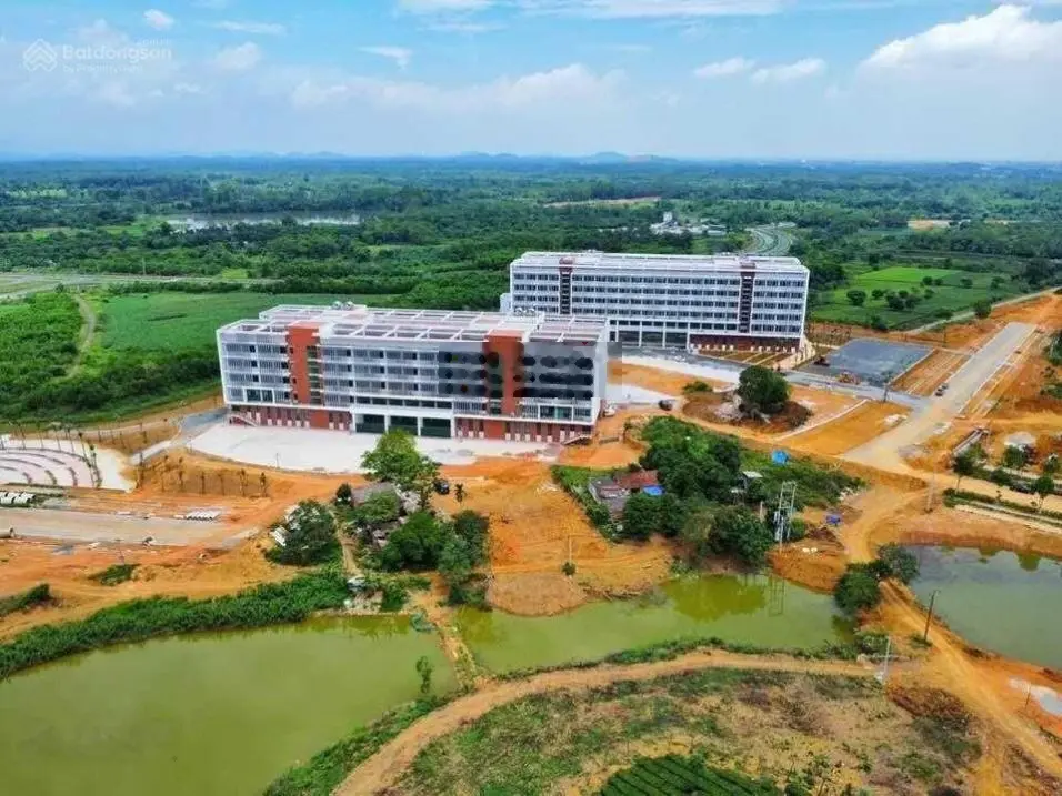 Cần bán gấp lô đất gần trục chính thôn 3 Tân Xã rộng 12m đang trải nhựa, DT 68m2 MT 6m. Giá 1.85tỷ