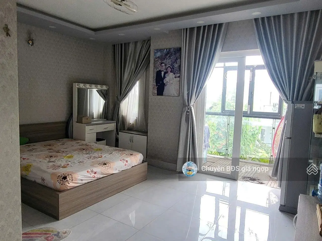 Cực hot! Nhà 1 trệt 2 lầu ngay vòng xoay Phú Hữu Có dòng thu nhập sẵn hàng tháng 12tr/ tháng - SHR