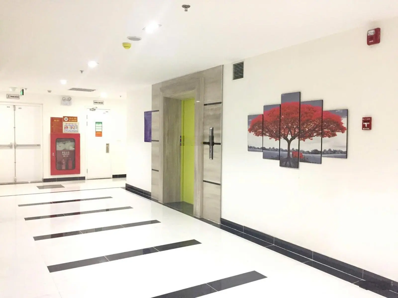 Chính chủ bán căn 85m2 chung cư Startup Tower, 91 Đại Mỗ, chỉ 3,75 tỷ, đã có sổ lâu đỏ, đủ nội thất