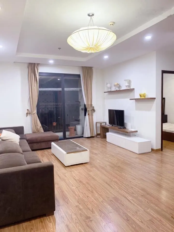 Bán căn 3 ngủ tầng trung tại Times City giá chỉ 5,8 tỷ đủ đồ, nhà đã sửa đẹp. LH: 0978 468 ***