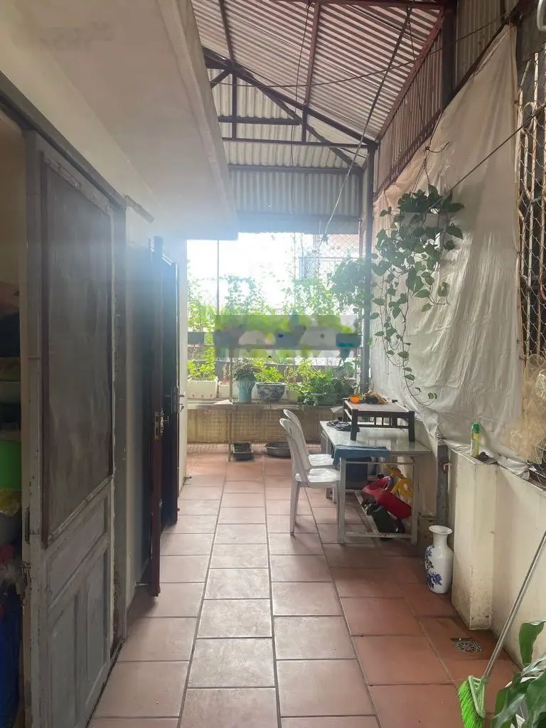 Trịnh Công Sơn - nhà dân xây 3 thoáng - gần phố - Hồ Tây lộng gió - tây nhiều hơn ta