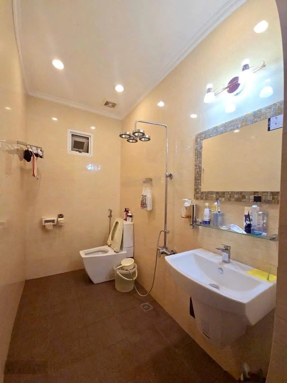 Nhà kts thiết kế - d2 - bình thạnh- xe hơi vào nhà - 4.9x10.3m - 4 tầng - full nội thất - 8 tỷ