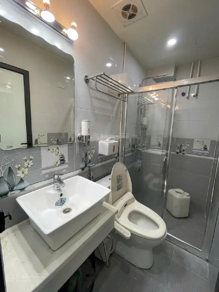 Chính chủ bán nhà 5 tầng đẹp lung linh tại Phùng Khoang, 45m, đầy đủ tiện nghi, giá chỉ 8.6 tỷ