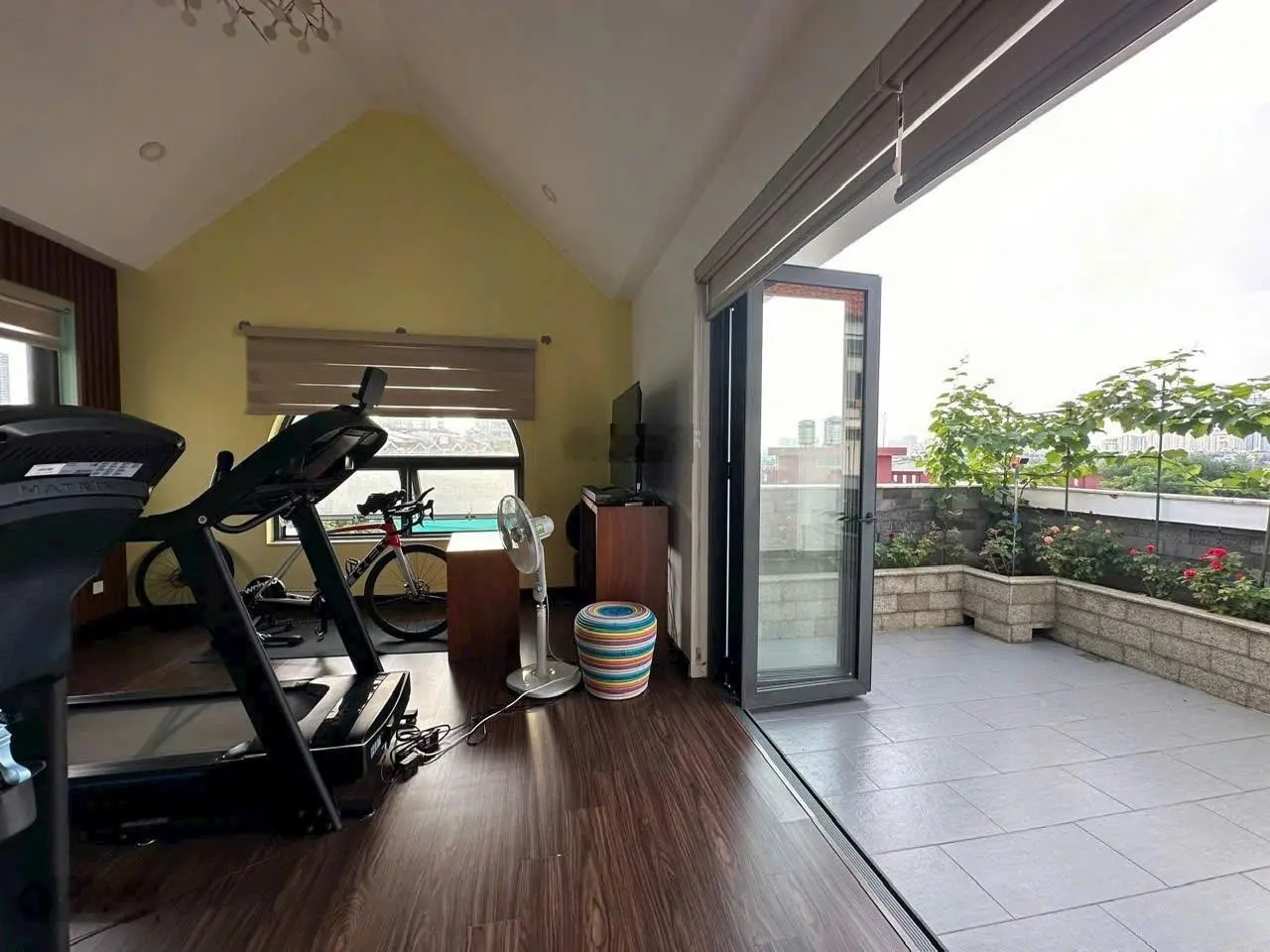 Bán Biệt thự 3 tầng đường Kinh Dương Vương Q. Bình Tân DT: 13x13m CN: 171,2m2 bán 15 tỷ