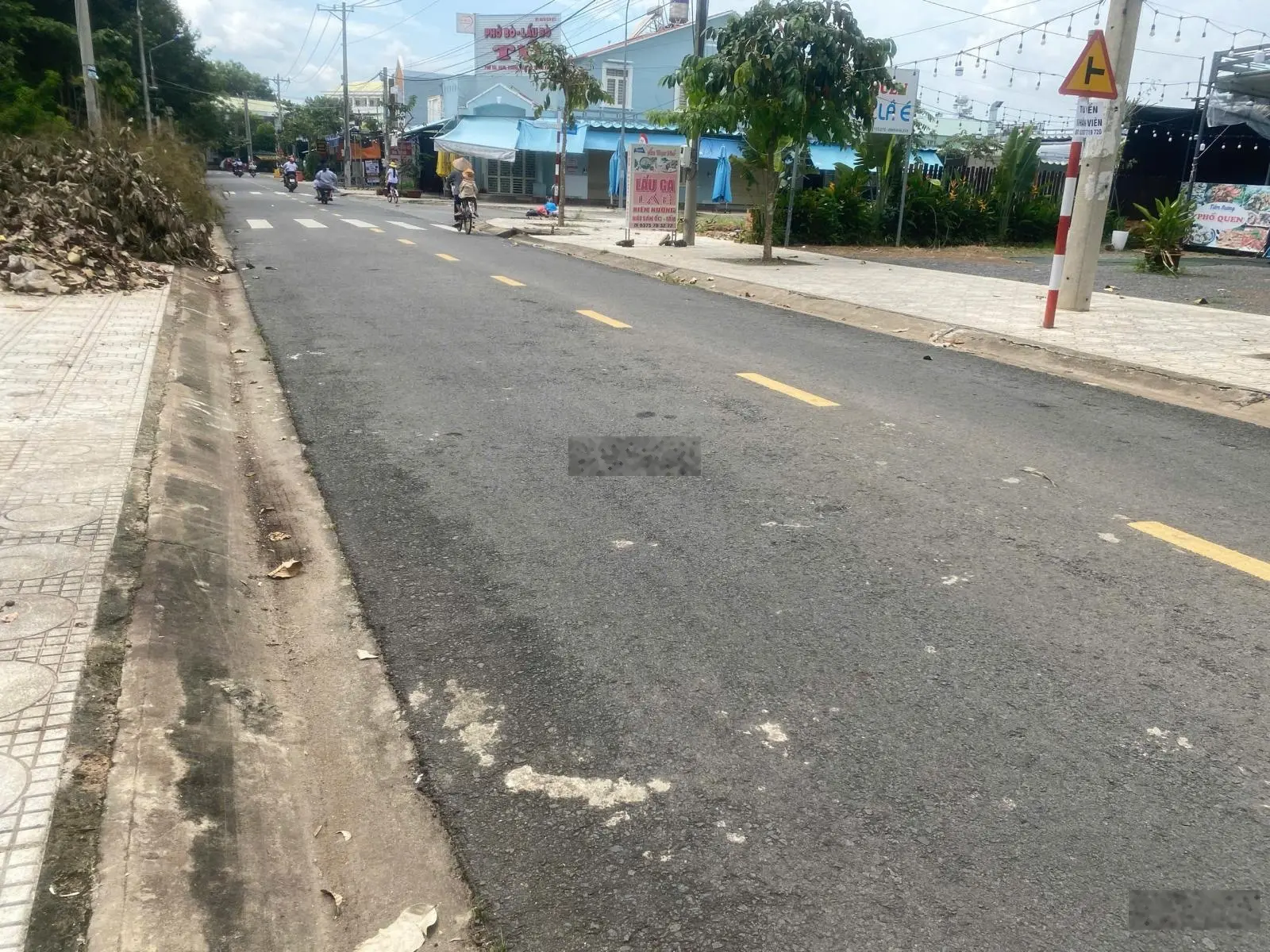 Bán lô đất ở tại đô thị 144m2 đất năm trong khu mau bán ăn uống sầm uất,giá 2,8 tỷ,giá đâu tư