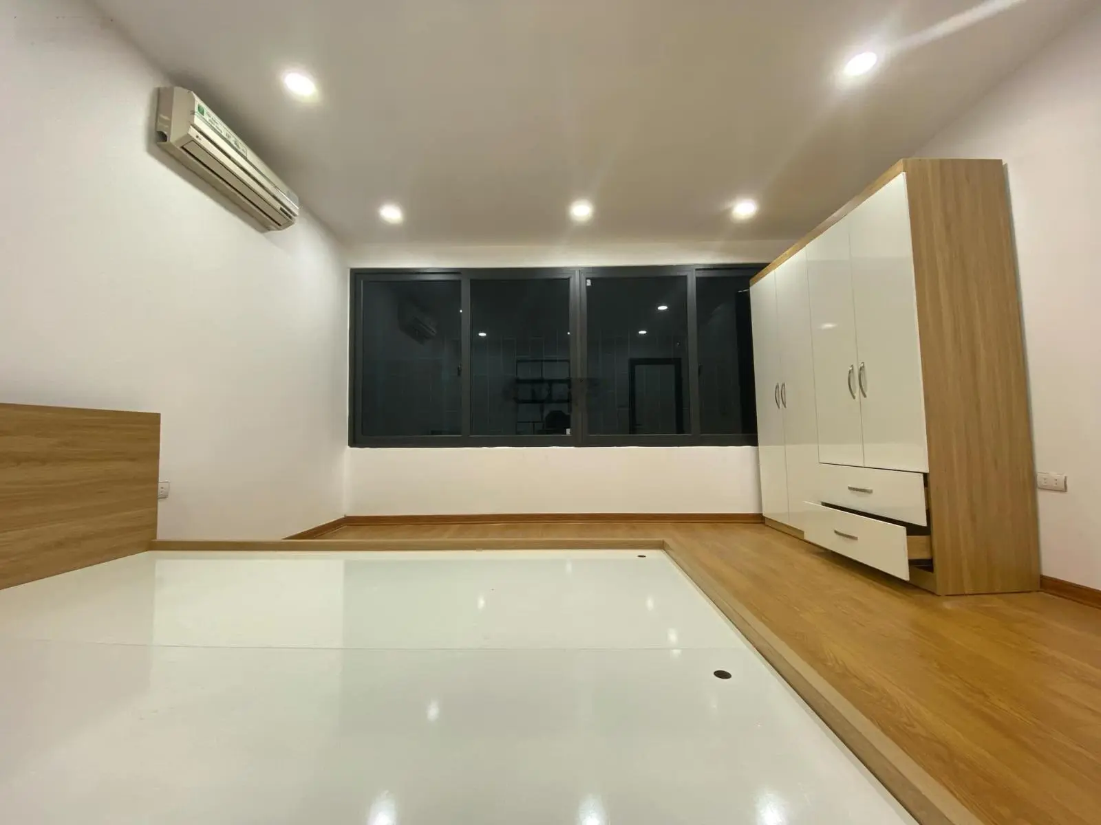 Bán Căn hộ TT 50m2 - 2PN tại Núi Trúc - Ba Đình - 2tỷ480