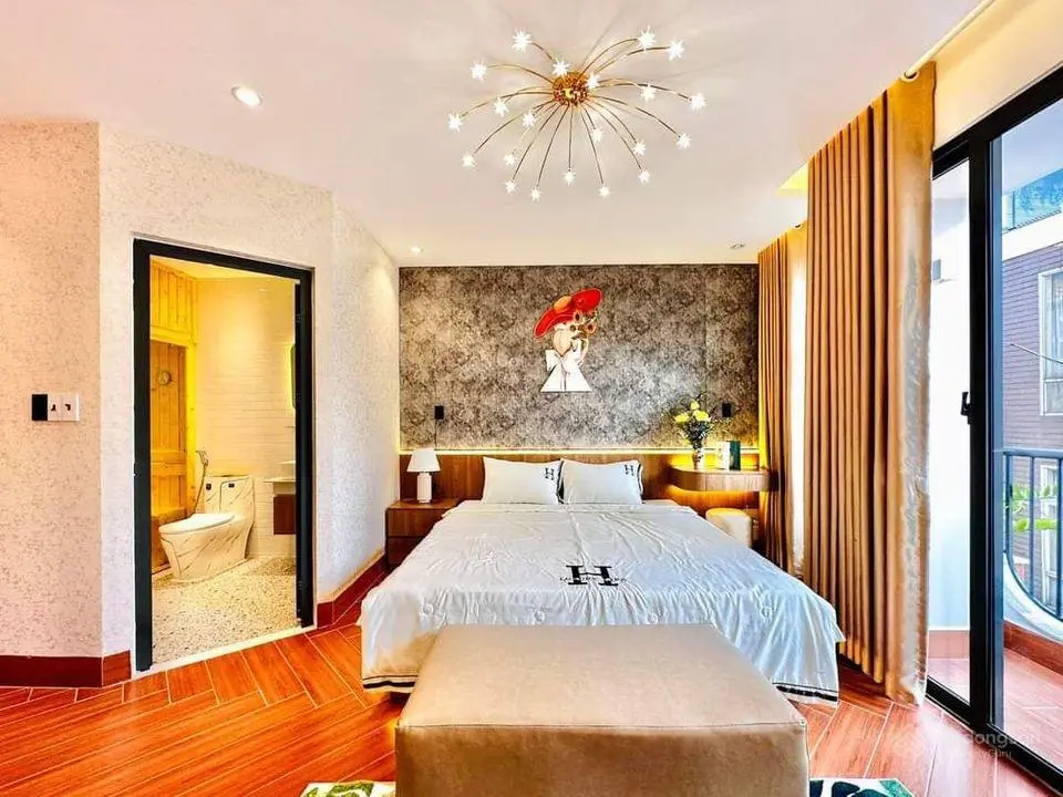 Đẩy bán nhanh nhà Nguyễn Thị Huỳnh, Phú Nhuận 4,6x18, 1T3L. 4PN, 5WC, cho thuê spa 17tr/thang