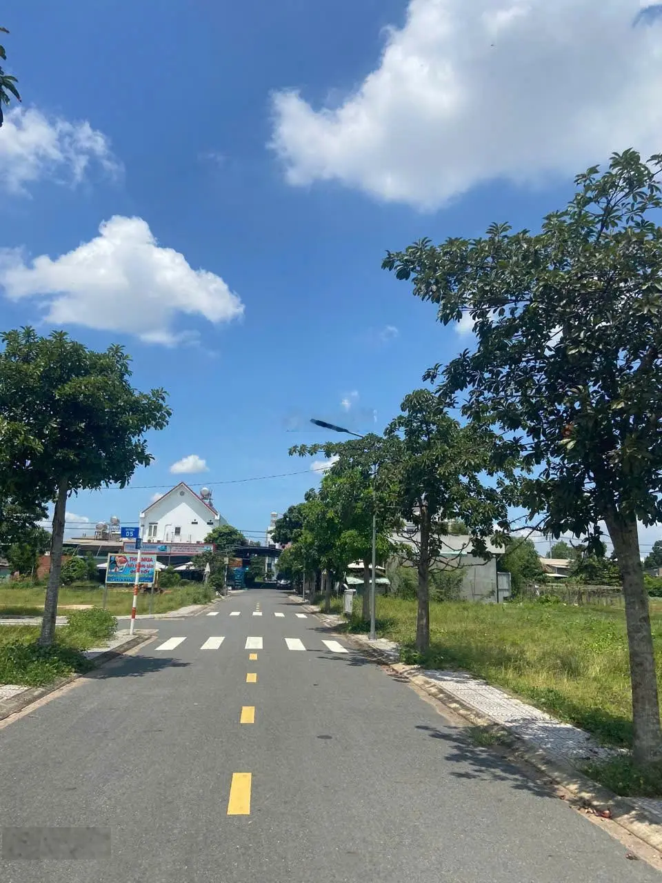 Chủ bán gấp lô đất ngay cổng Khu công nghệ cao khả năng khai thác cao, thanh khoản dễ. Gần sân bay