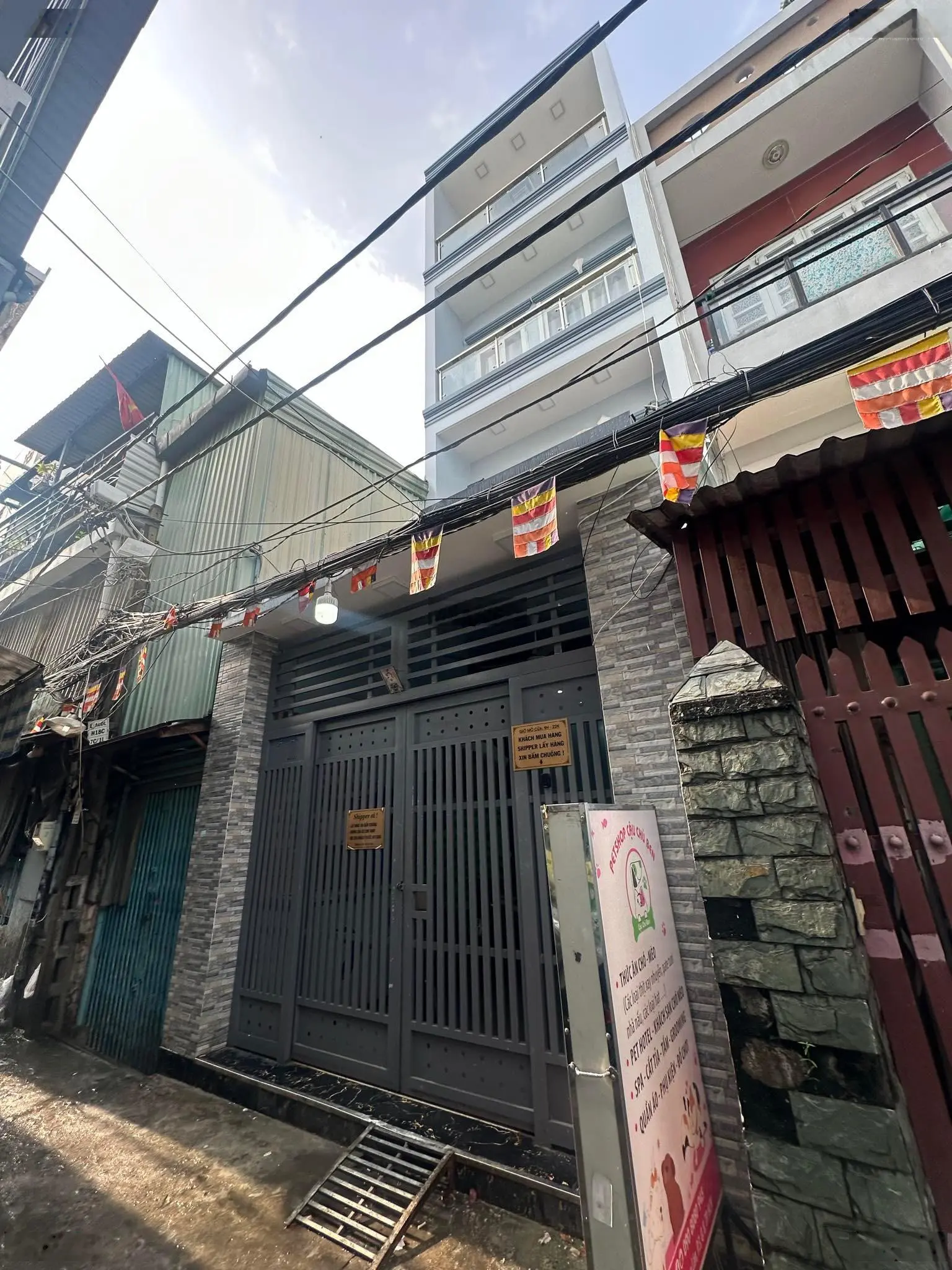 Bán nhà Quận 8-65m2-3 tầng-ngang 5-HXH-đường Đông Hồ gần chợ Phạm Thế Hiển-6,9 tỷ(TL)-pháp lý chuẩn