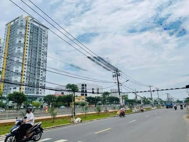 BÁN NHÀ PHỐ KHU BIỆT THỰ BÌNH ĐÔNG Q8 , 180M2 DT SÀN , HXT 10M ,TẶNG FULL NỘI THẤT XỊN , NHỈNH 6 TỶ