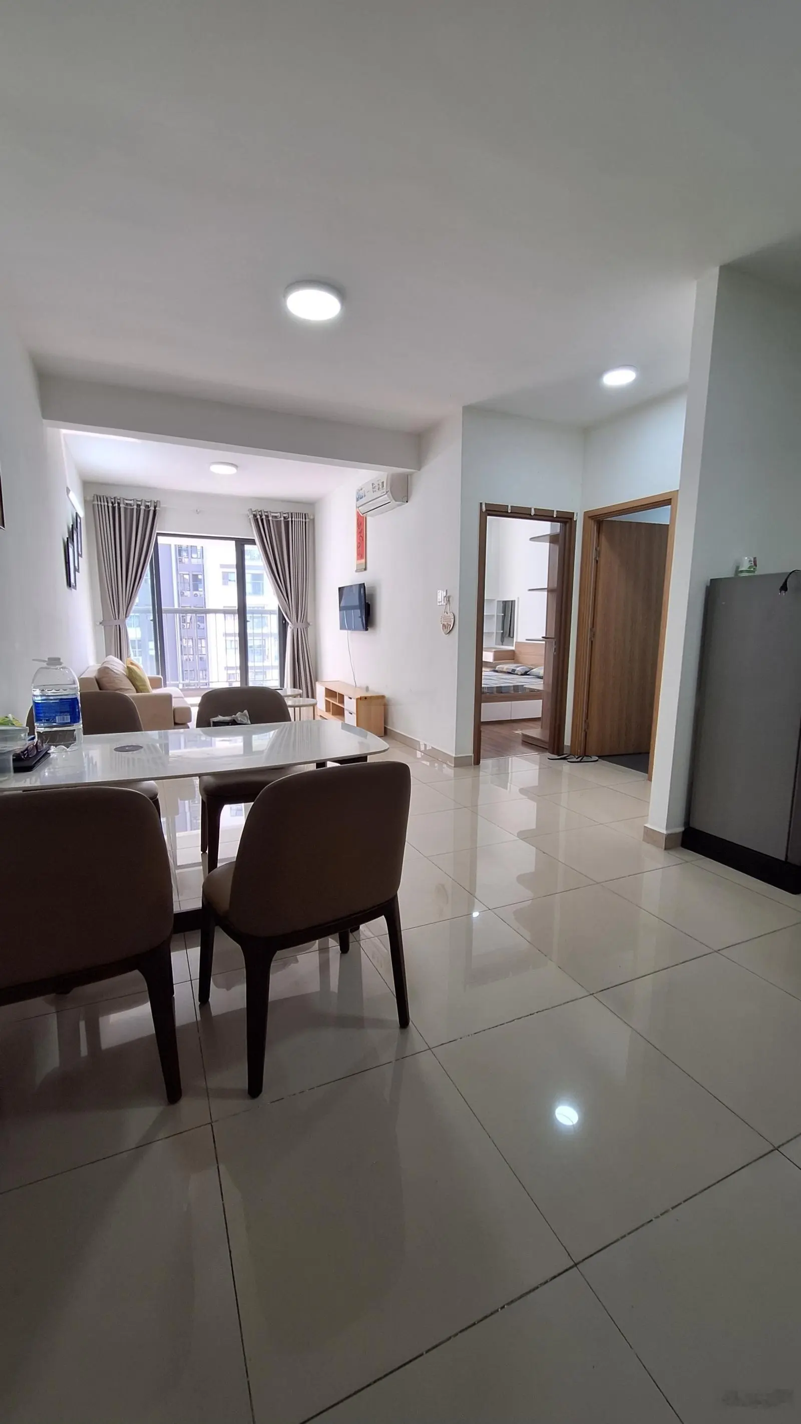 Hot -Bán nhanh căn 1 PN + full nội thất đẹp y hình dt 59m, sổ sẵn sang tên liền giá chỉ 1t49
