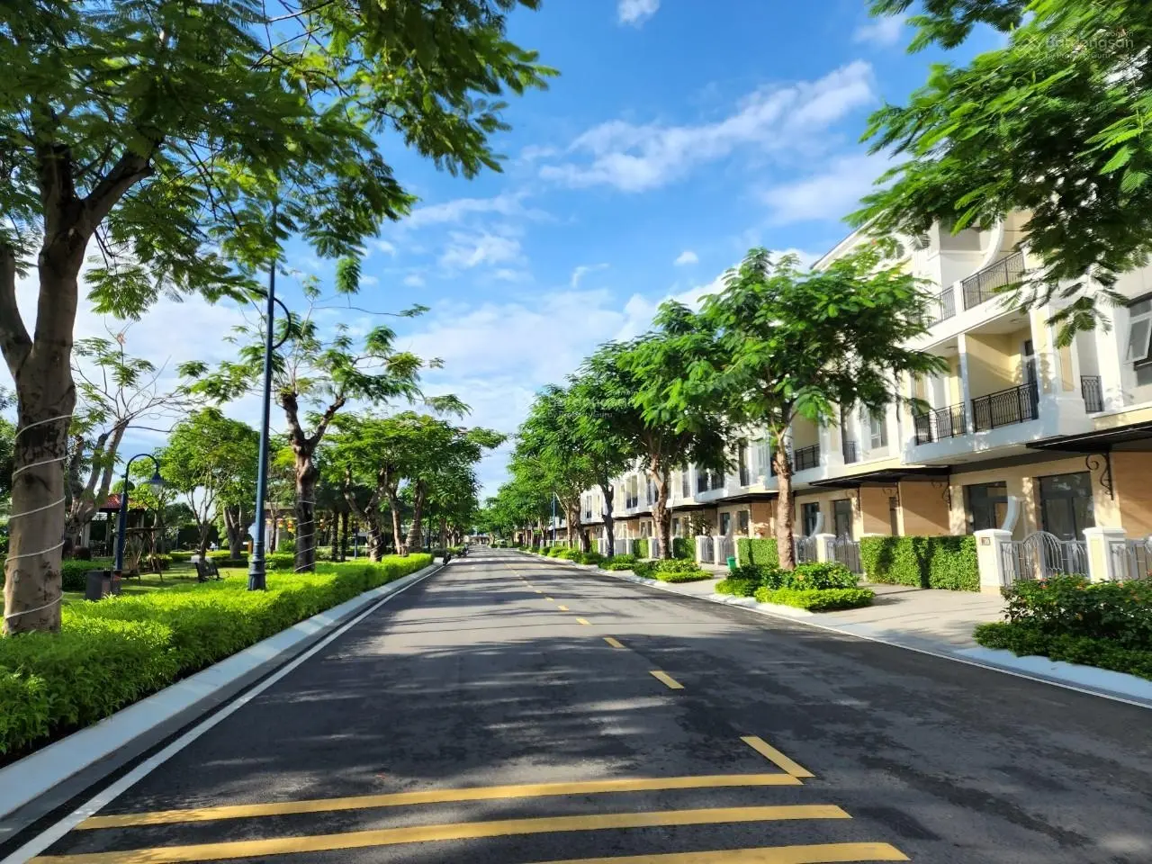 Verosa Park Khang Điền, Tân Mùi cập nhật các căn góc và Biên có sân vườn đang bán ngày 16/11/2024