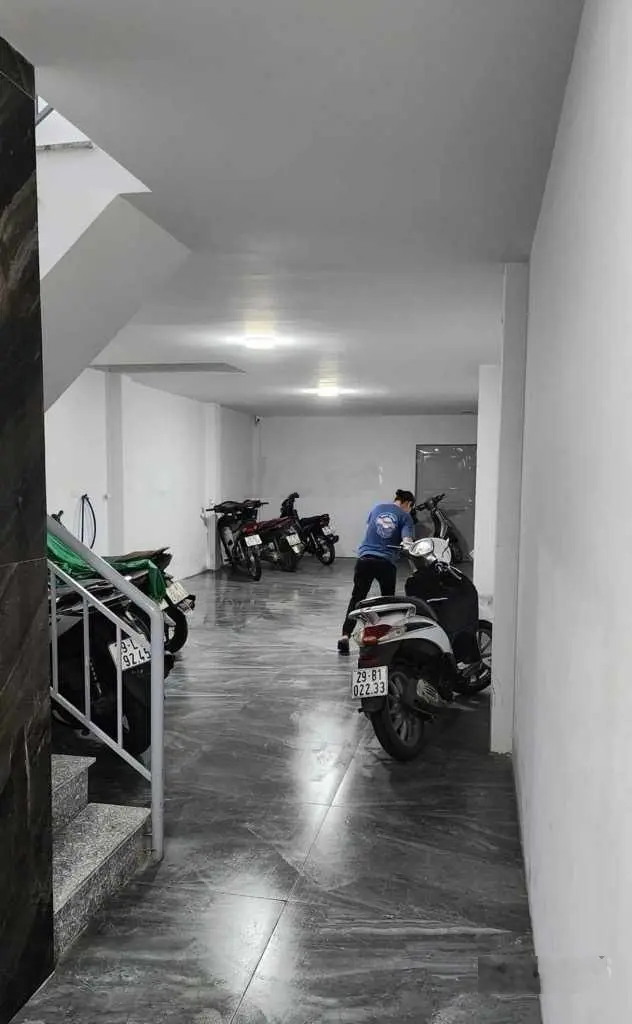 BÁN TÒA CCMN NGÕ 67PHÙNG KHOANG, 71 M2-7 TẦNG THANG MÁY -25 PHÒNG ĐÃ CHO THUÊ FULL- 15 TỶ800