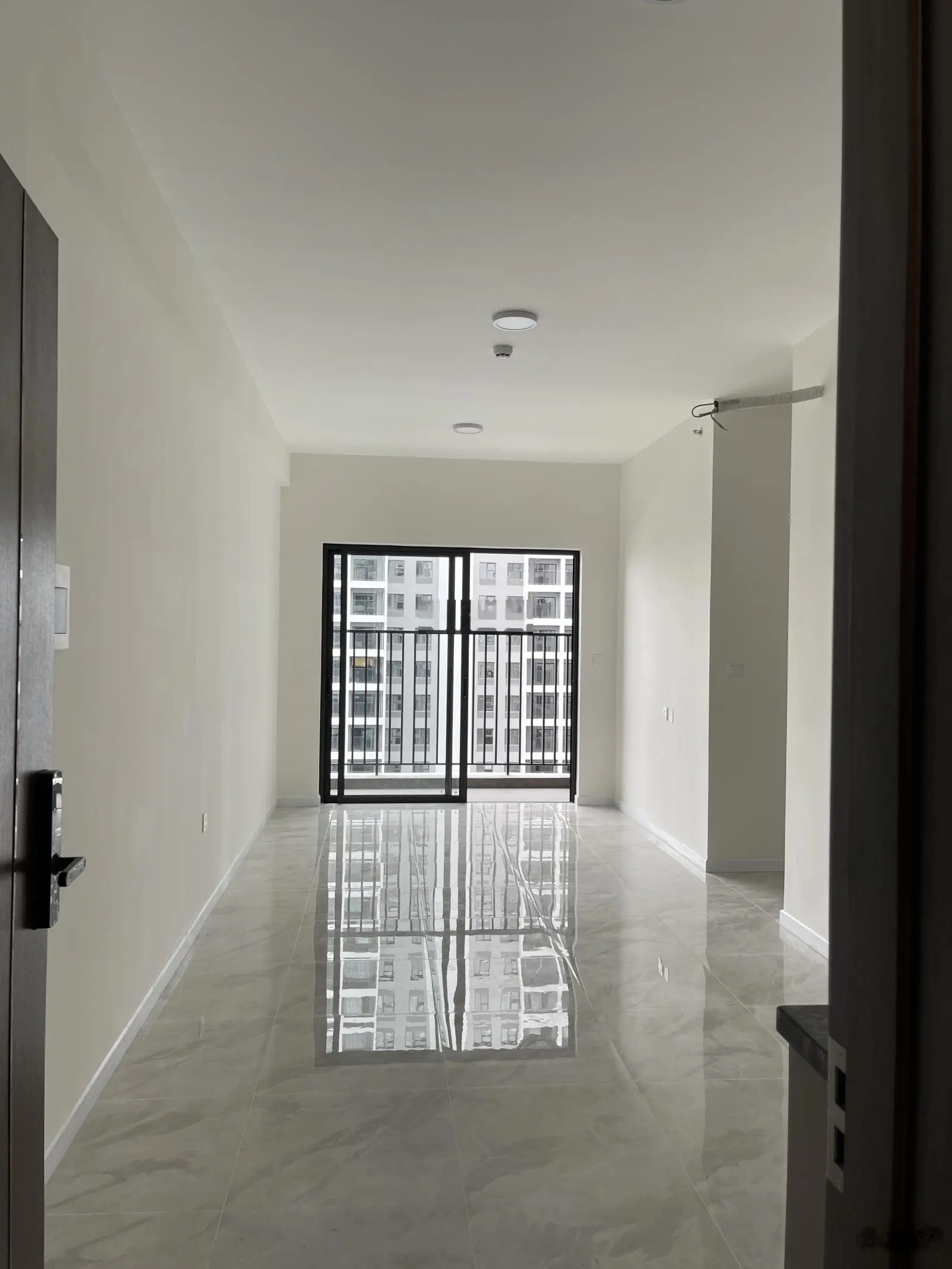 The Privia, căn góc 2pn, 69m2, giá 4,1 tỷ, mới nhận nhà. Lh 0909 880 ***