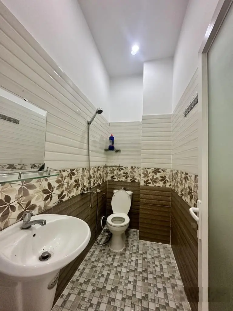 Nhà 3 tầng cực đẹp, trung tâm Hiệp Phú gần Vincom, ngã 4 Thủ Đức, Lê Văn Việt TP. Thủ Đức
