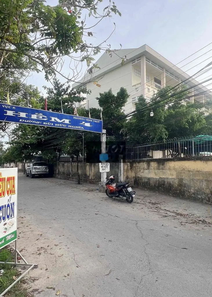 Nền đẹp Kế bên trường THCS Bình Thủy và chợ Bình Thủy