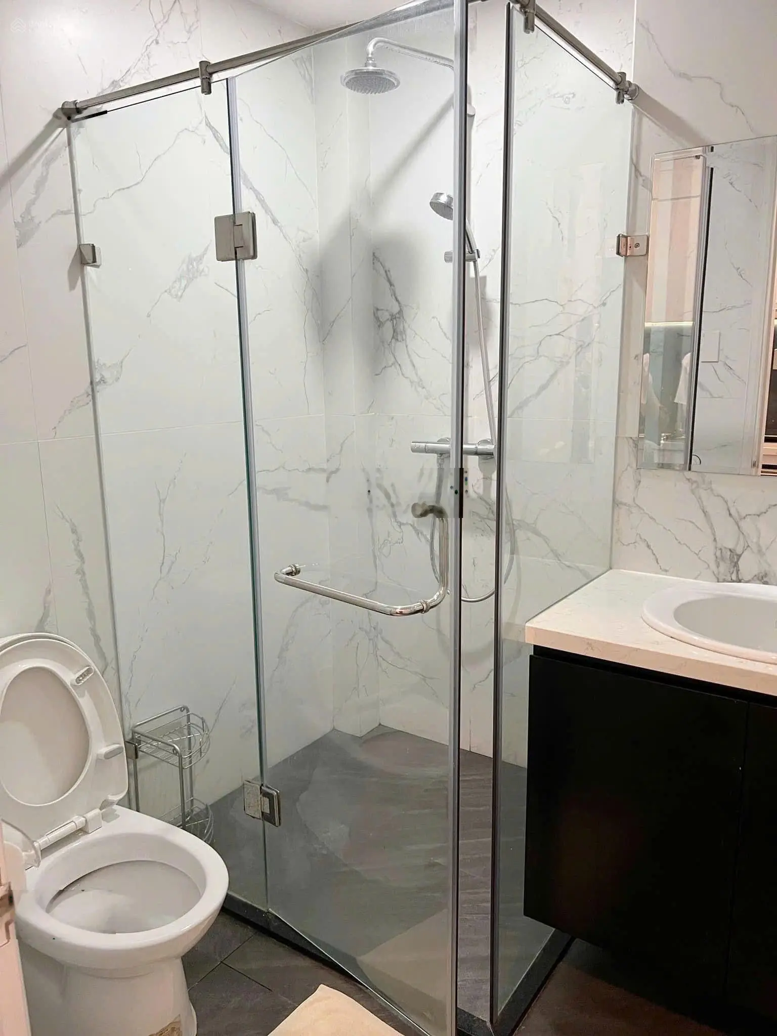 Bán nhà mặt tiền cư xá Bắc Hải 7x18 CTXD Hầm 5 Lầu phường 15 quận 10