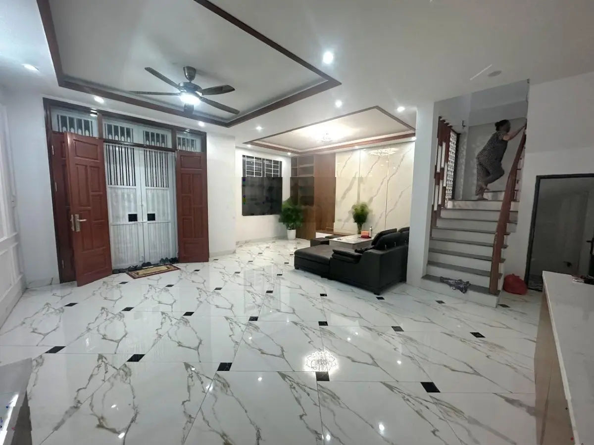 Bán nhà Tôn Đức Thắng, Đống Đa, lô góc, 10m ô tô, 55m2, 5 tầng, giá 8.5 tỷ