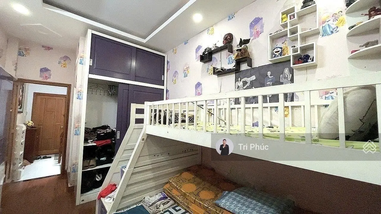 Gấp bán, nhà 40m2 4 Tầng, 4PN, hẻm xe hơi kế bên Phan Xích Long, Chỉ 7.xtỷ TL