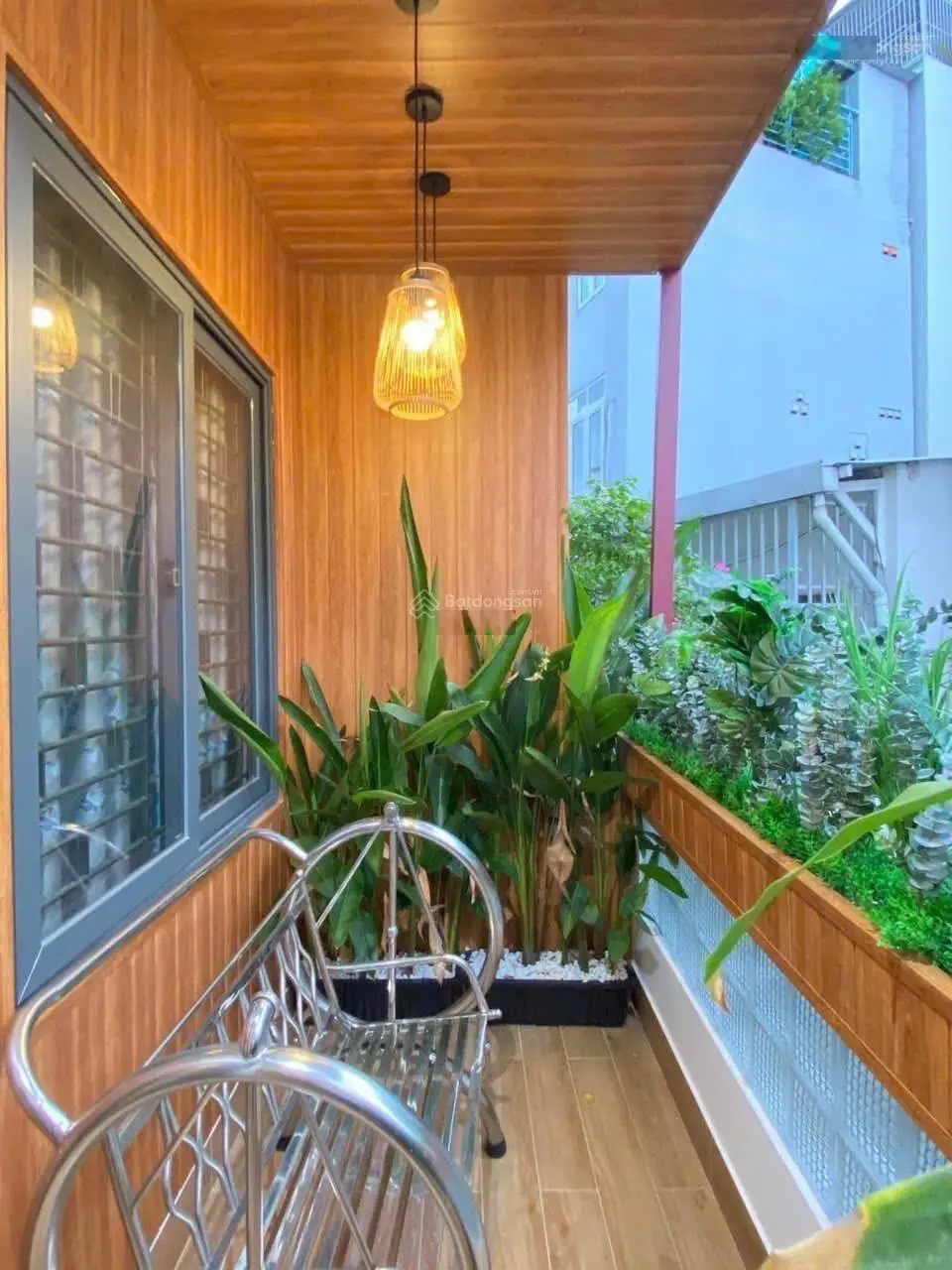 Nhà mặt tiền đường Tô Hiến Thành, Quận 10, DT 51,2m2, giá 2 tỷ 550, vị trí xuất sắc, sổ hồng riêng