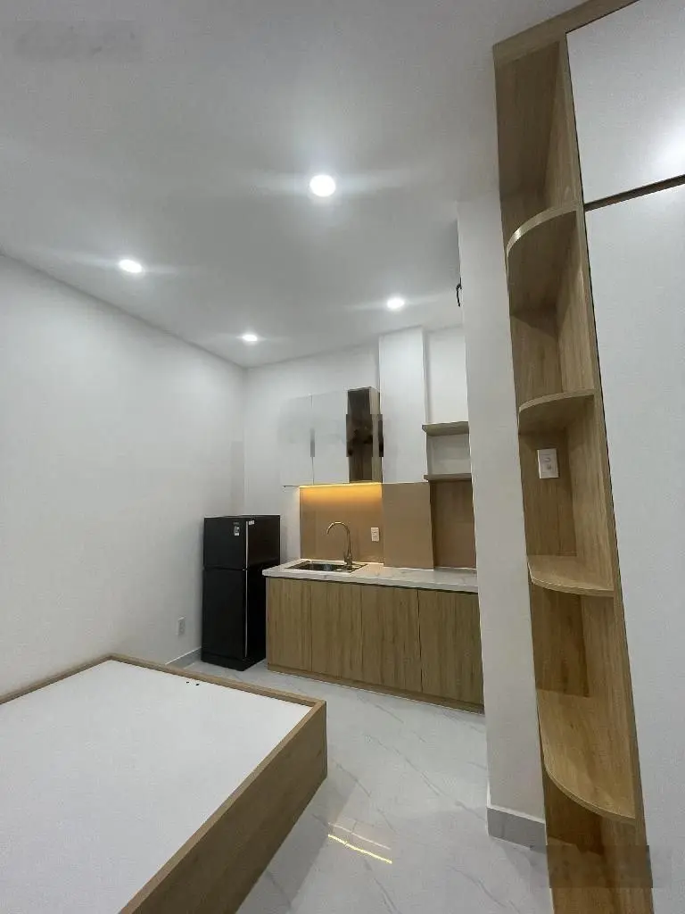 VIP CănHộDịchVụ 5 tầng mới đẹp 7phòng, dòng tiền 25 triệu/th (4.8x17m) Hoàng Diệu 2, Thủ Đức 8,7 tỷ