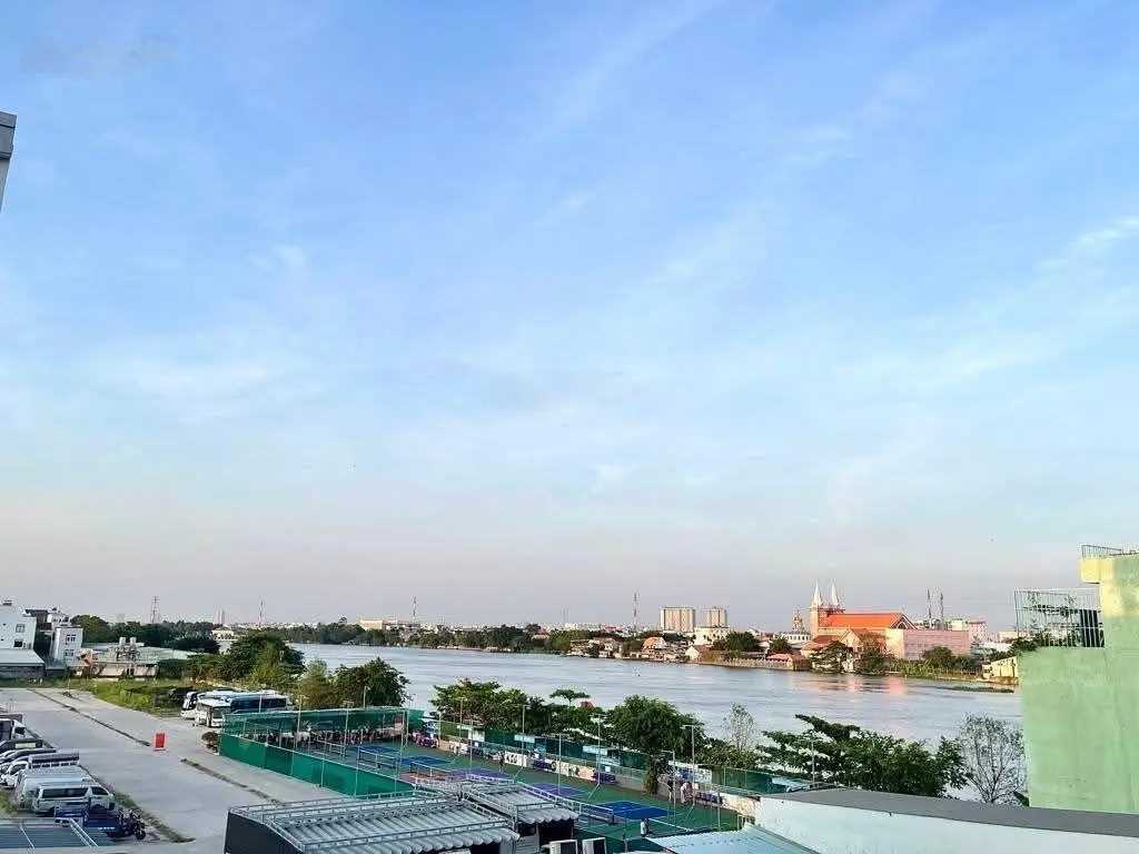 HXH 7c vào nhà sát MT, gần Phạm Văn Đồng, GiGaMall, view sông SG* 70m2*4 tầng, sân thượng hơn 8 tỷ