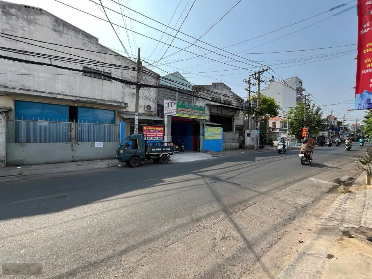 Bán MT rộng Trương Phước Phan DT: 15m x42.5m
