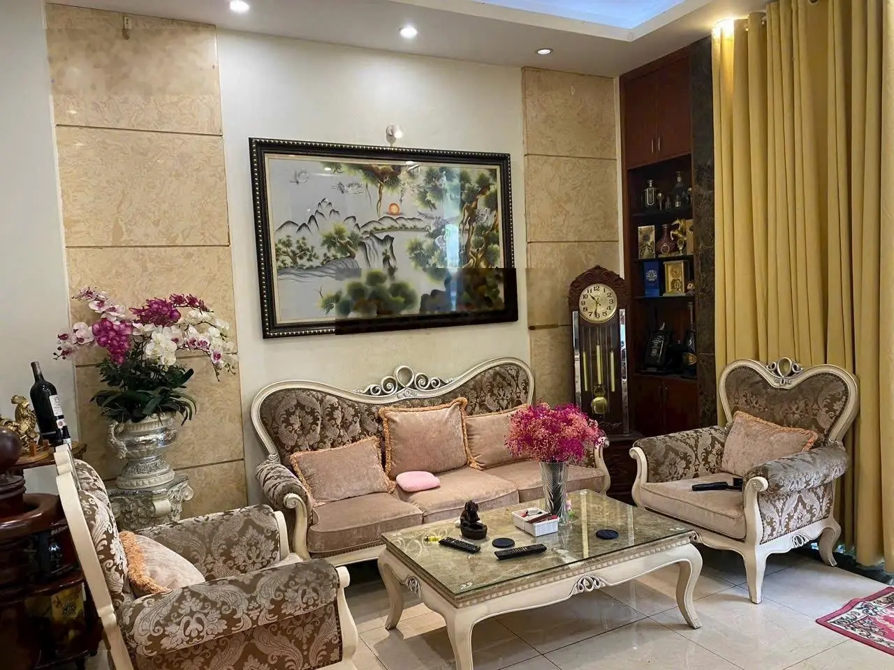 Bán nhà biệt thự giá tốt, nằm ngay trung tâm Sài Gòn Quận 3