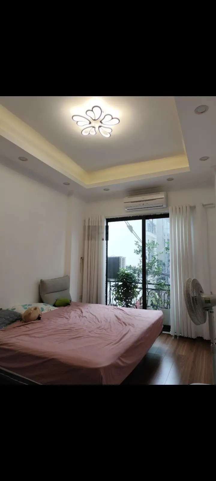 Chủ cần bán nhanh căn nhà tại Đức Giang, Long Biên 32m2x5t, ô tô thông