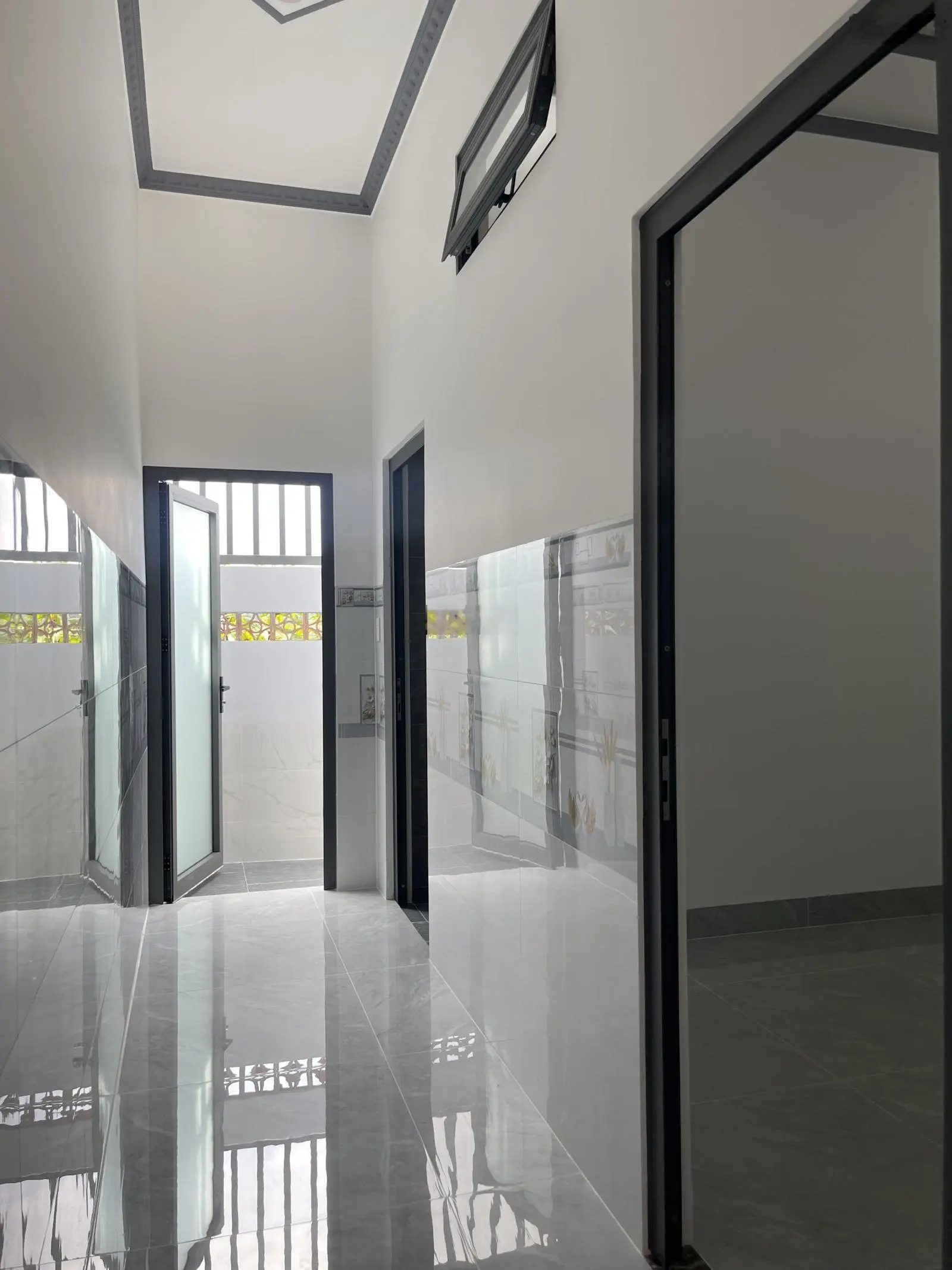 Bán nhà 1 trệt 1 lầu P. Định Hoà, Tp. Thủ Dầu Một mặt tiền Đx065. Giá 3Ty250