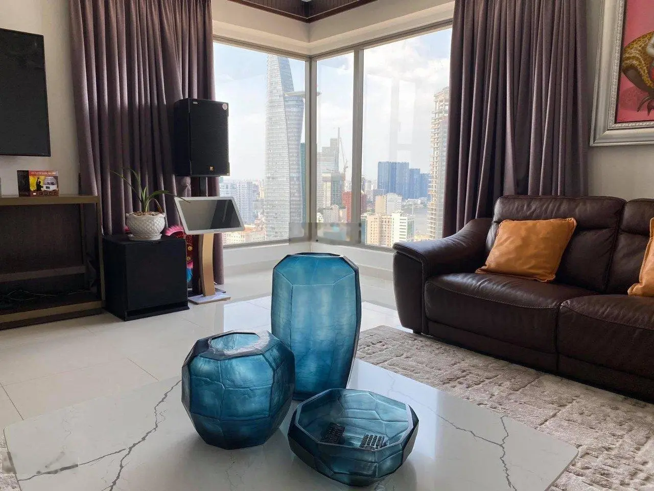 Bán căn hộ 179 (m2) đẹp nhất Saigon Royal tầm nhìn bao trọn quận 1 và Thủ Thiêm. LH: 0909 024 ***