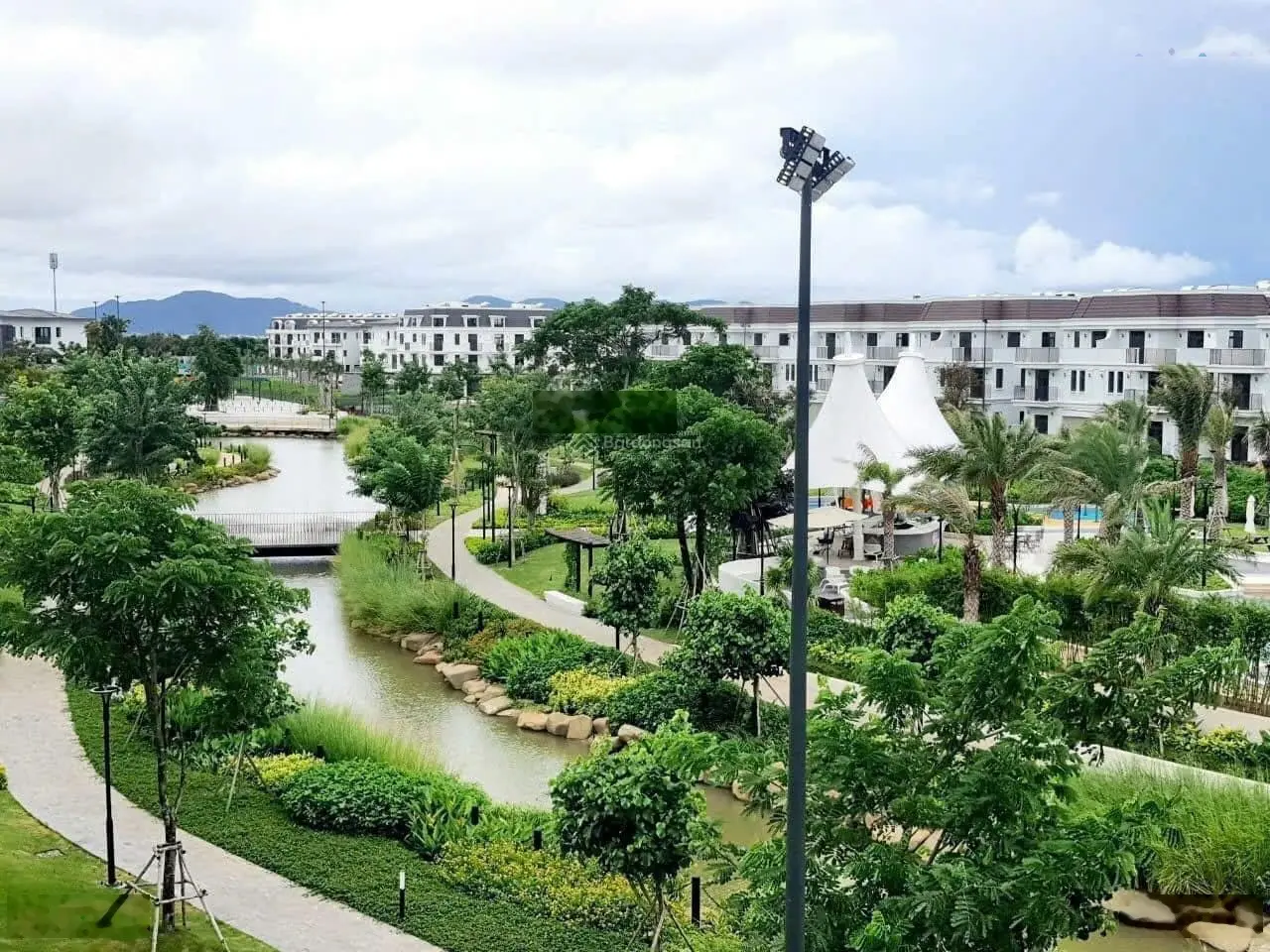 Nhà phố Lavida (Căn góc mảng xanh), giá 5 tỷ bao hết thuế phí