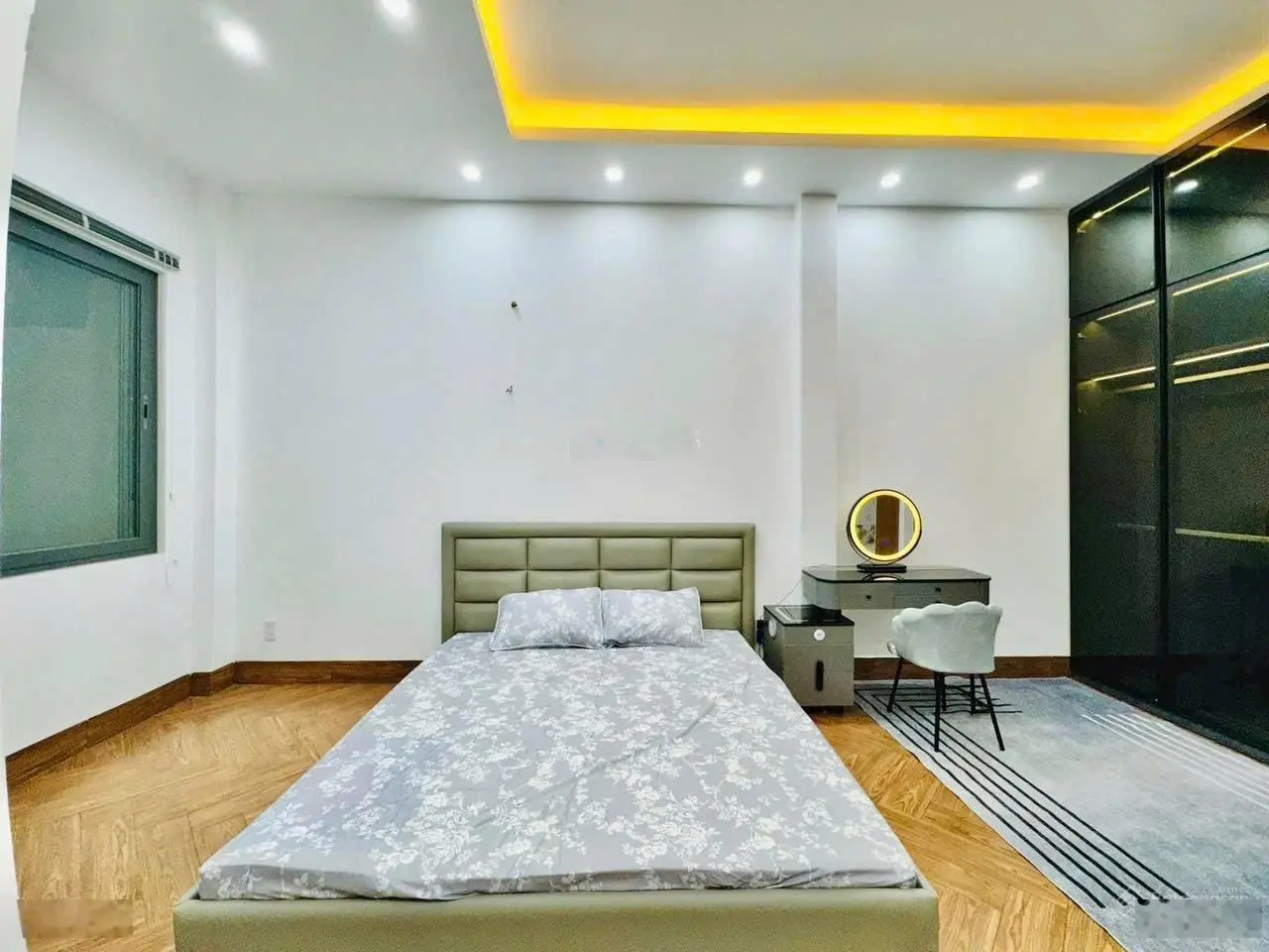 Bán nhà cho thuê dt 64m2 shr nằm ngay đường trần văn kiểu p11 q6 đường trước nhà 6m kdc đông đúc