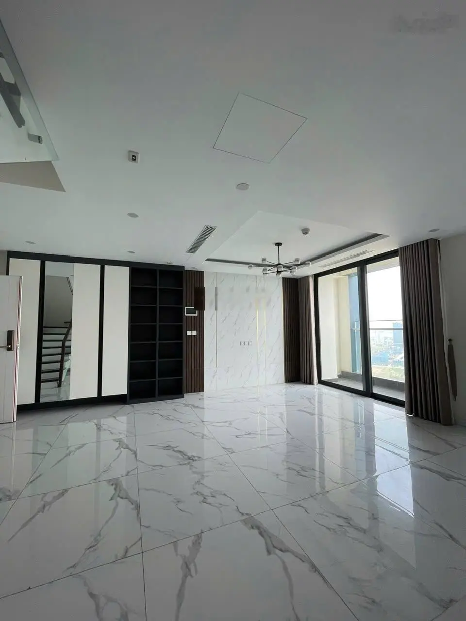 Siêu phẩm duy nhất tại Sunshine City, giá thỏa thuận, 200m2, 5 PN, 4 WC