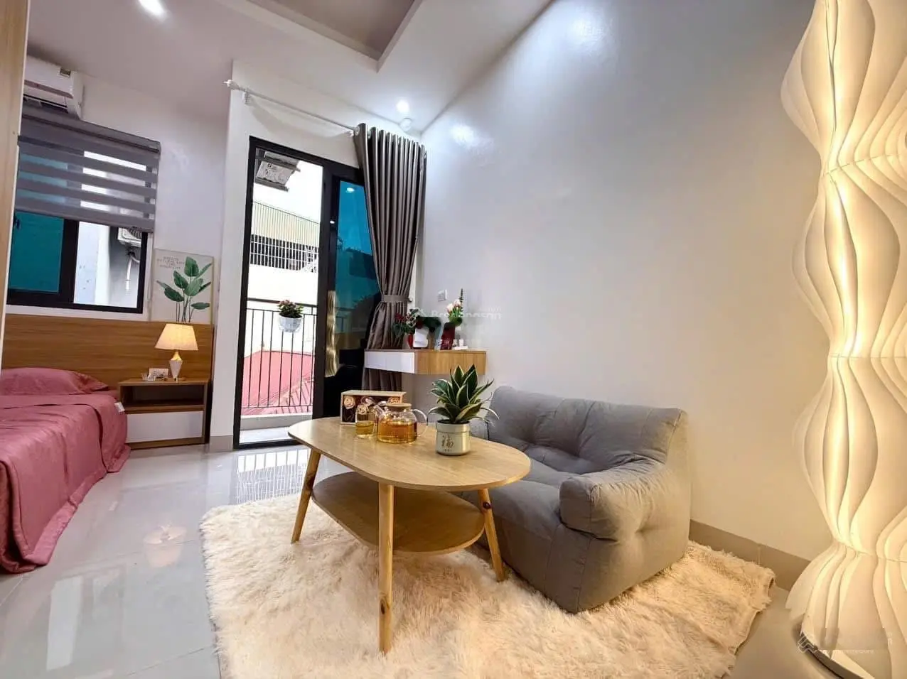 Bán CCMN Trần Duy Hưng, 84m, 7 tầng, 18 phòng, thang máy, ngõ thông, ô tô, gần nhiều trường đh.