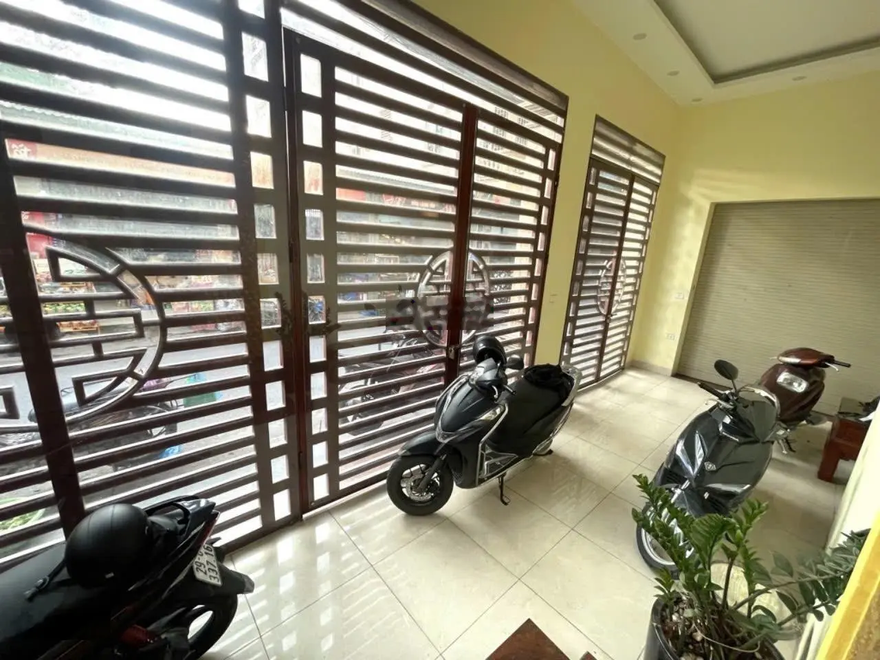 Nhà đẹp phố Trần Khát Chân - khu phân lô dân trí - DT 57m2x3T - nhỉnh 9 tỷ