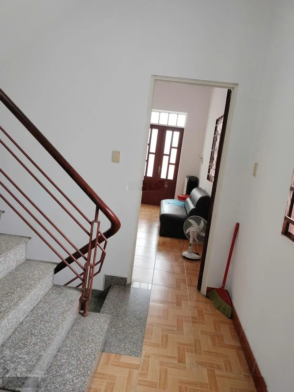 Hạ giá bán nhà lầu rộng rãi giá tốt trong tuần