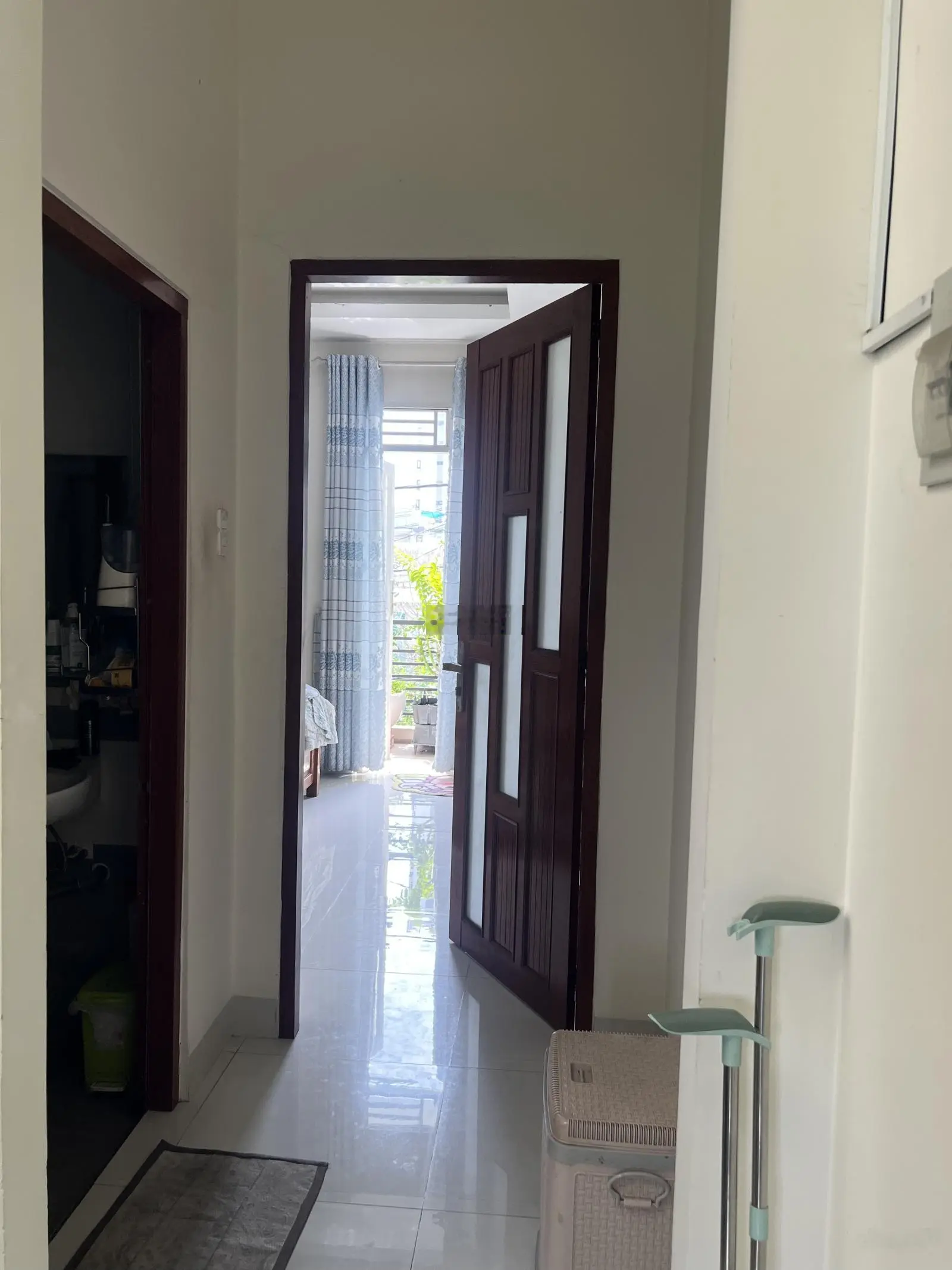 Nhà 1 trệt 2 lầu, 1 xẹt đường Gò Cát , đường rộng 12m, giá 5tỷ650