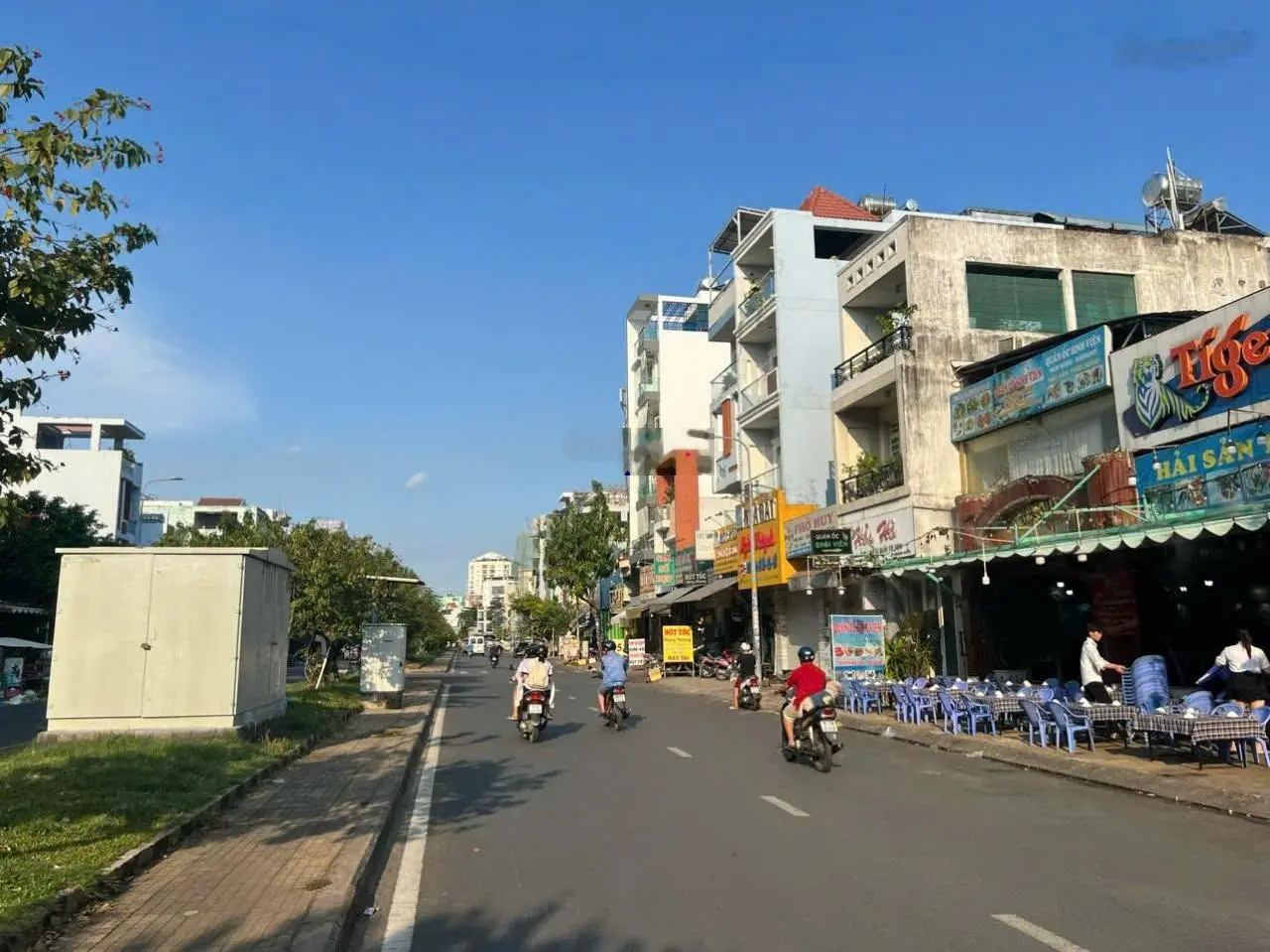 Bán Nhà 3 lầu 60m2, mặt tiền kinh doanh đường TÂN HƯƠNG, 15 tỷ (thương lượng mạnh)