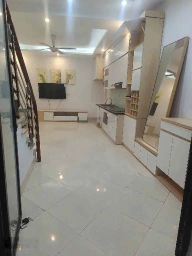 Bán nhà riêng tại Đông Dư, 3,6 tỷ, 30m2, 3PN, 3WC, tiện ích đầy đủ