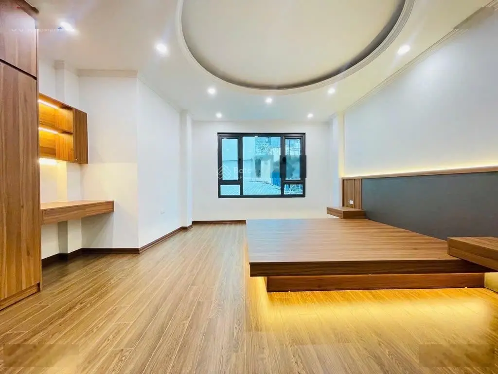 Bán nhà Kim Mã DT 36m2 x 7 tầng. CT máy. Giá 8.8 tỷ