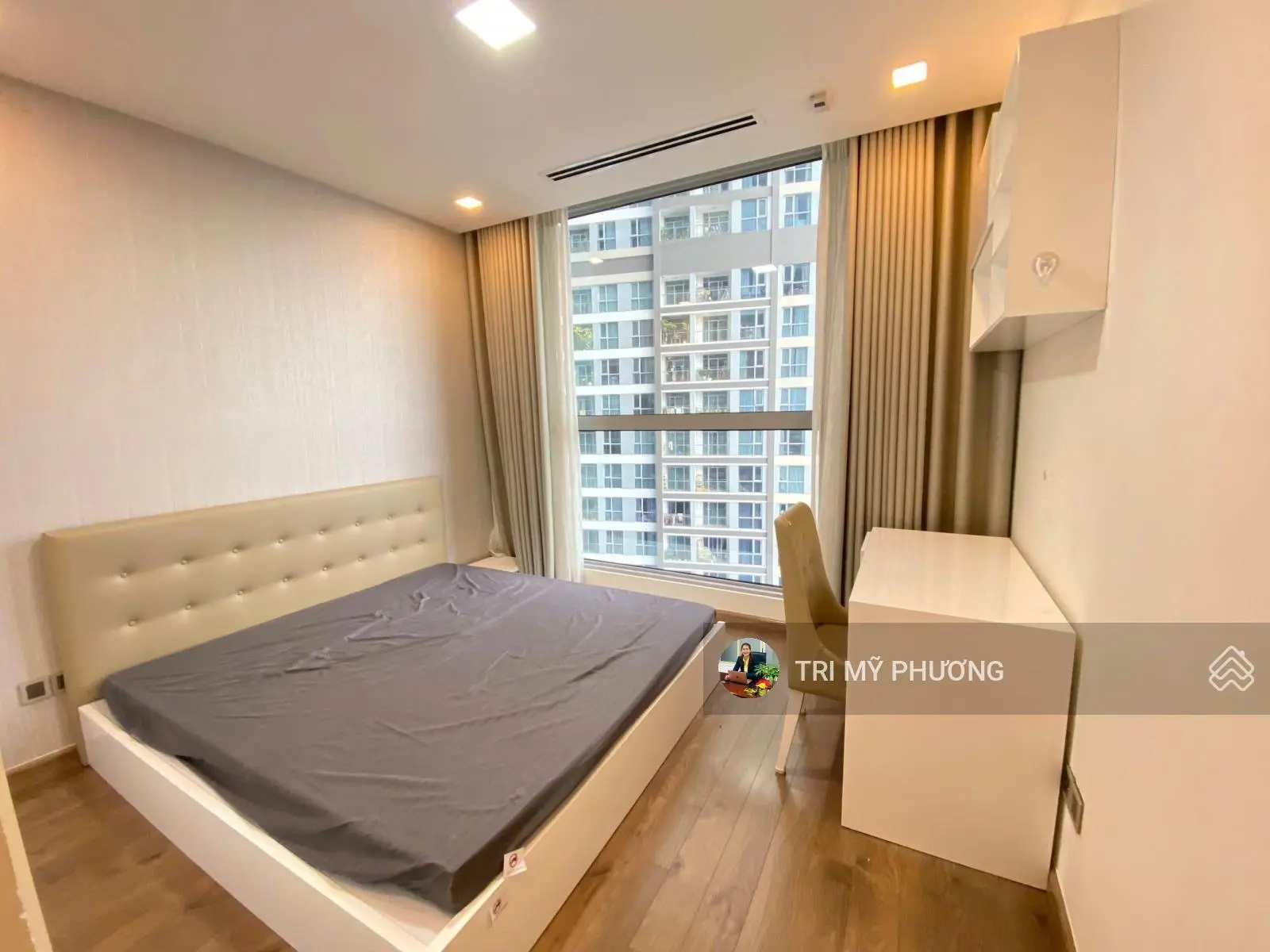 Bán 4PN - Vinhomes Central Park + view sông cực đỉnh, căn hộ 154 m2, tầng thấp, trung, cao có đủ.