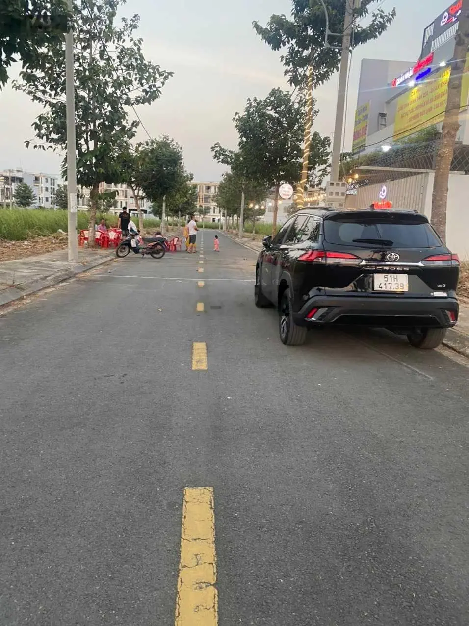 Bán gấp nền đường số 10 KDC Sài Gòn Village trục thông qua T&T vị trí chiến lược giá 2tỷ4