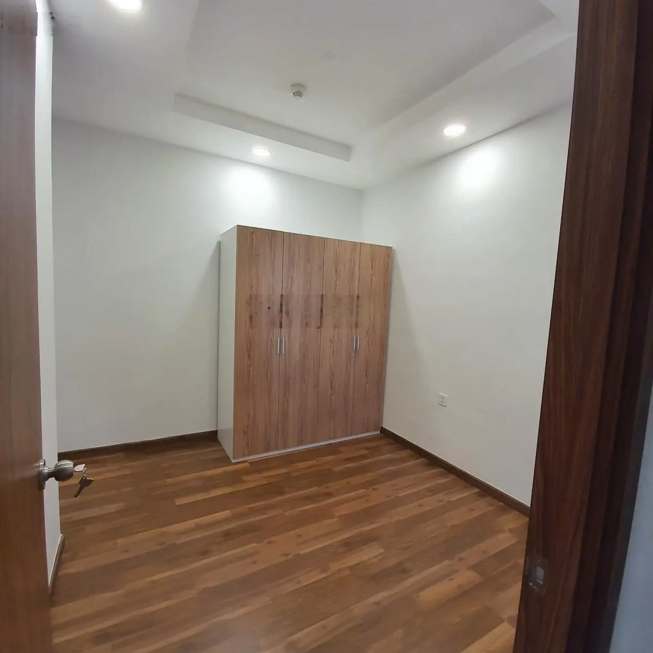 Giá 3,5 tỷ căn Pegasuite 75m2 2PN 2WC - nhà mới đẹp, view thoáng mát - hỗ trợ vay ngân hàng