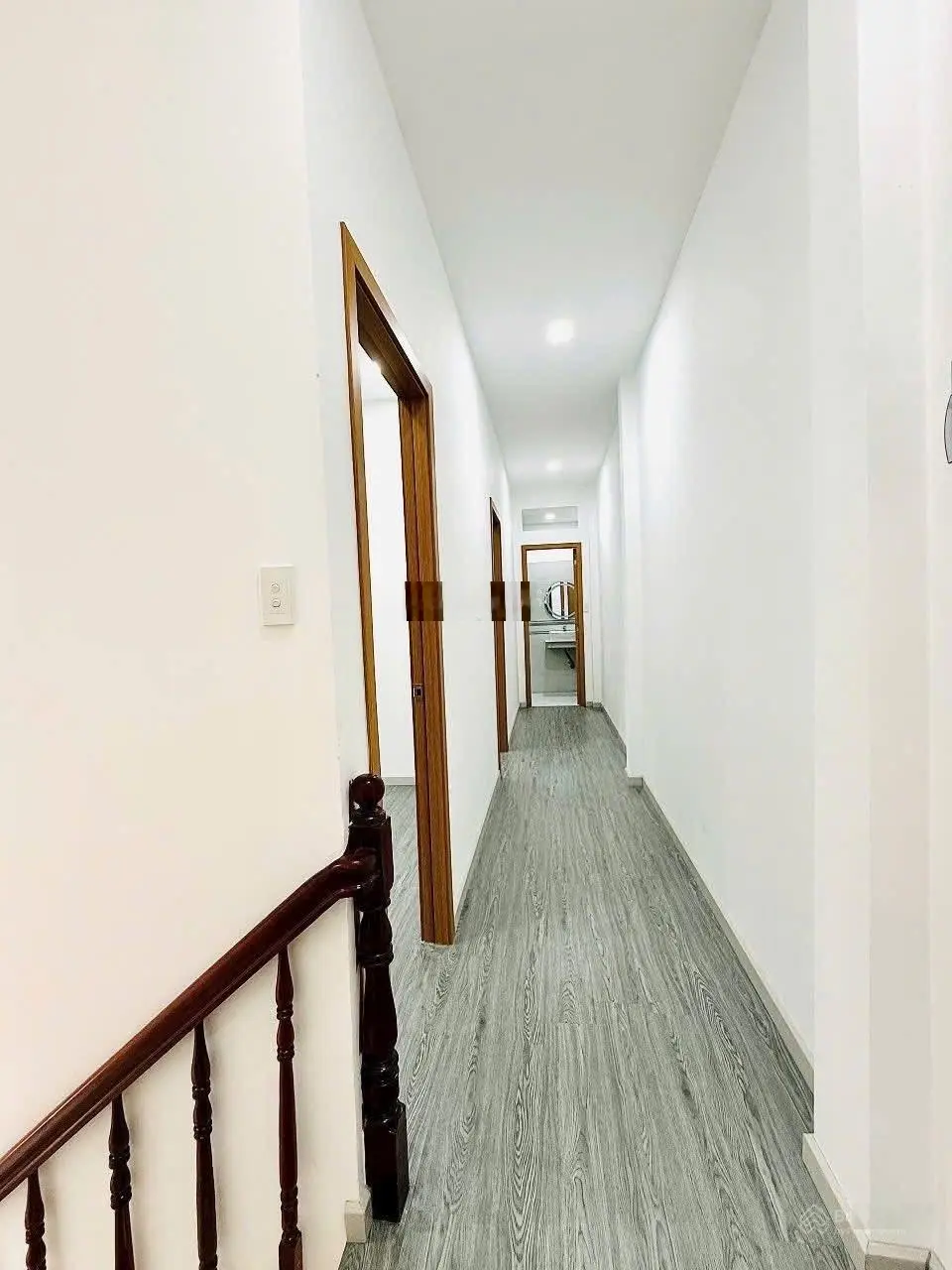 Nhà đẹp đường Hồ Bá Phấn DT 92m2 sát trường Ngô Thời Nhiệm đang cho thuê 15tr/tháng dân cư đông đúc
